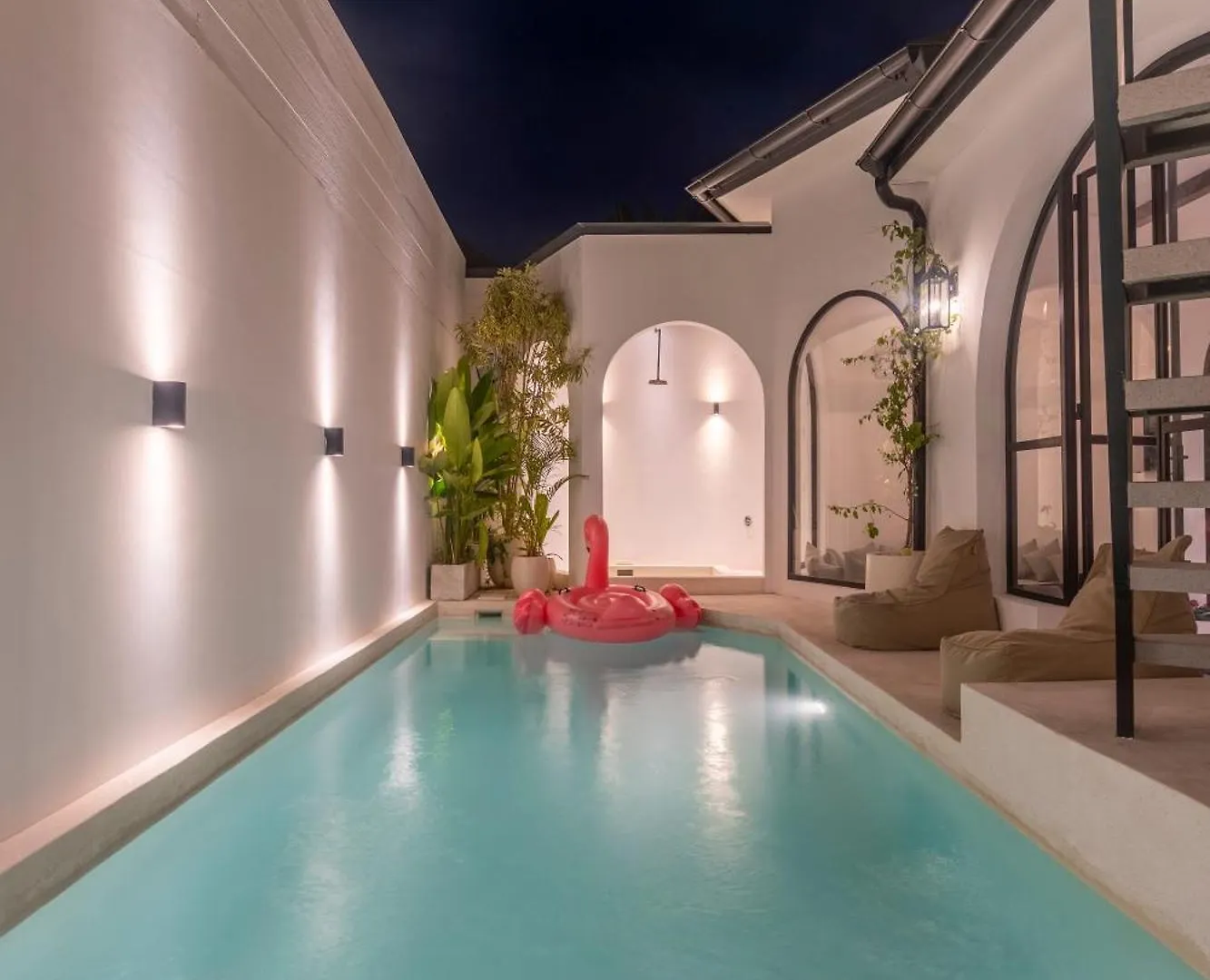 New Modern Villa Near Atlas, Finns Beach Clubs Canggu