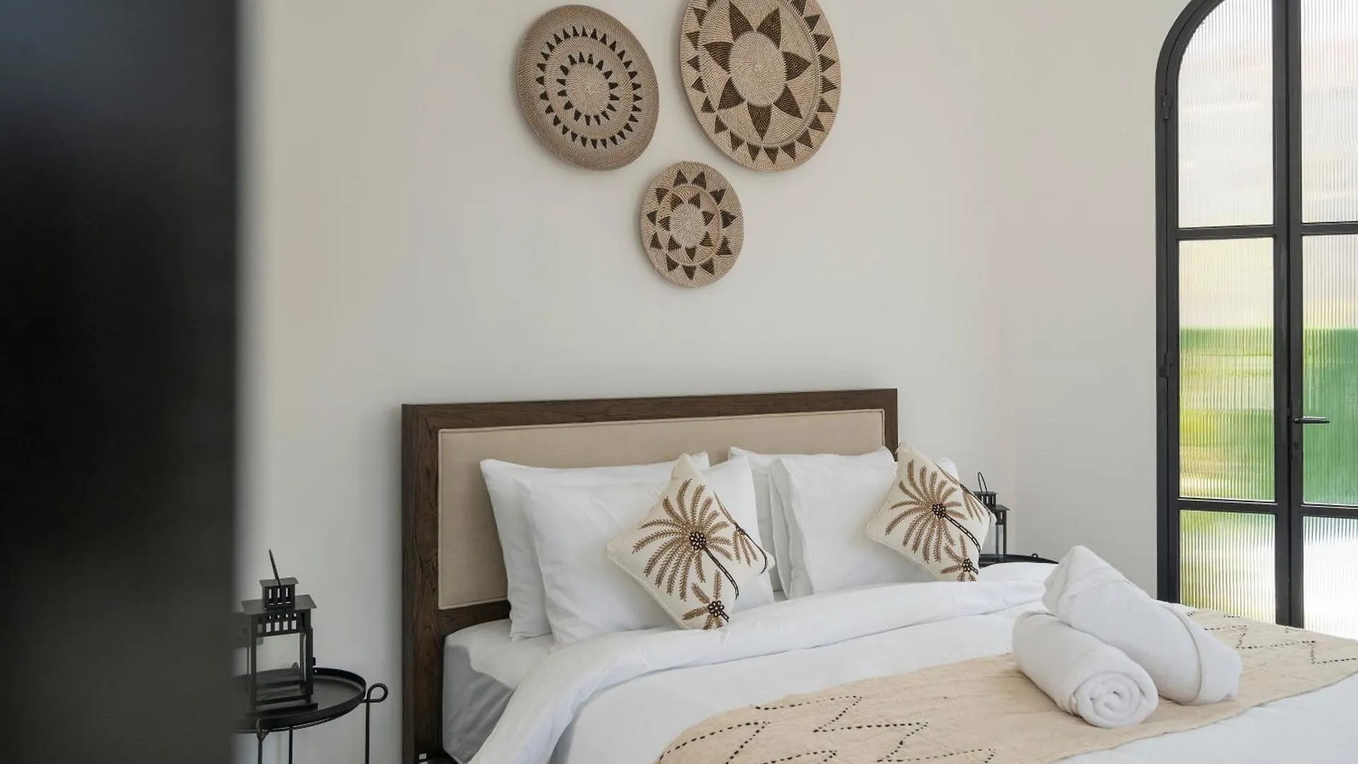 New Modern Villa Near Atlas, Finns Beach Clubs Canggu  Indonesia