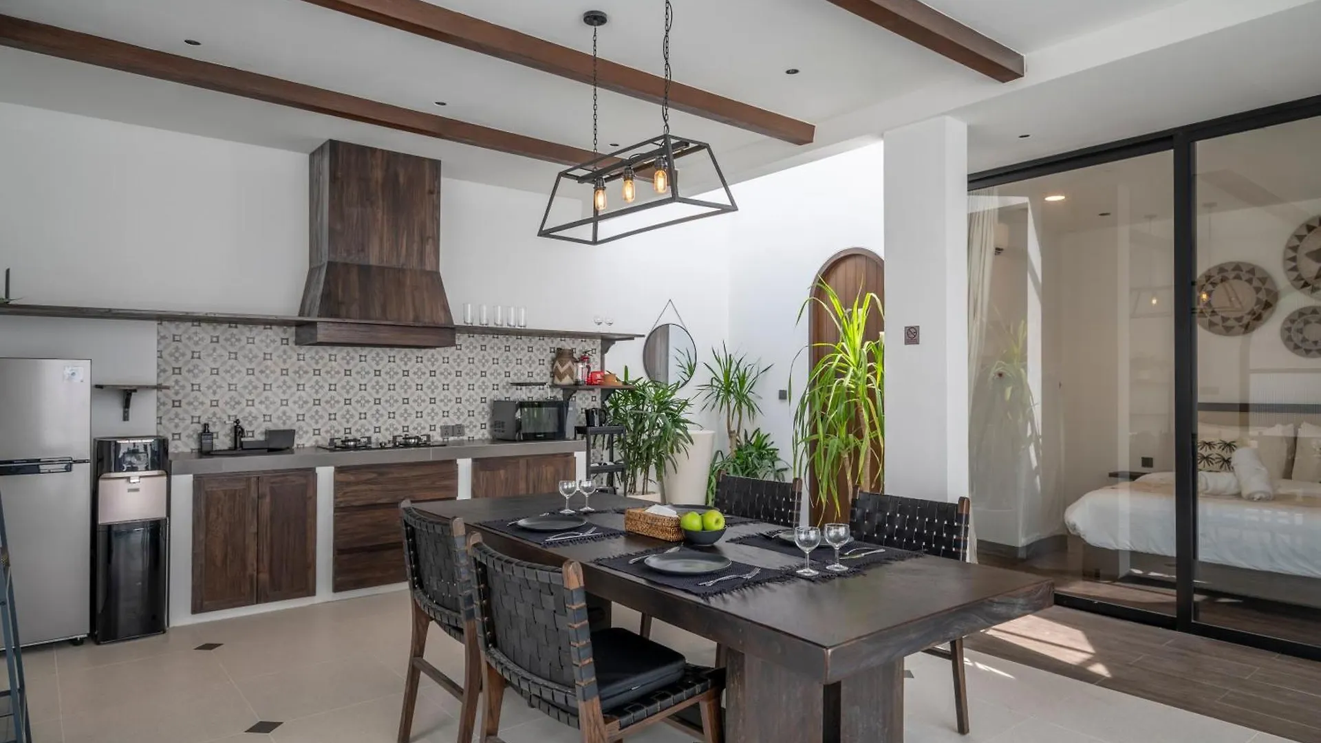 New Modern Villa Near Atlas, Finns Beach Clubs Canggu  Indonesia