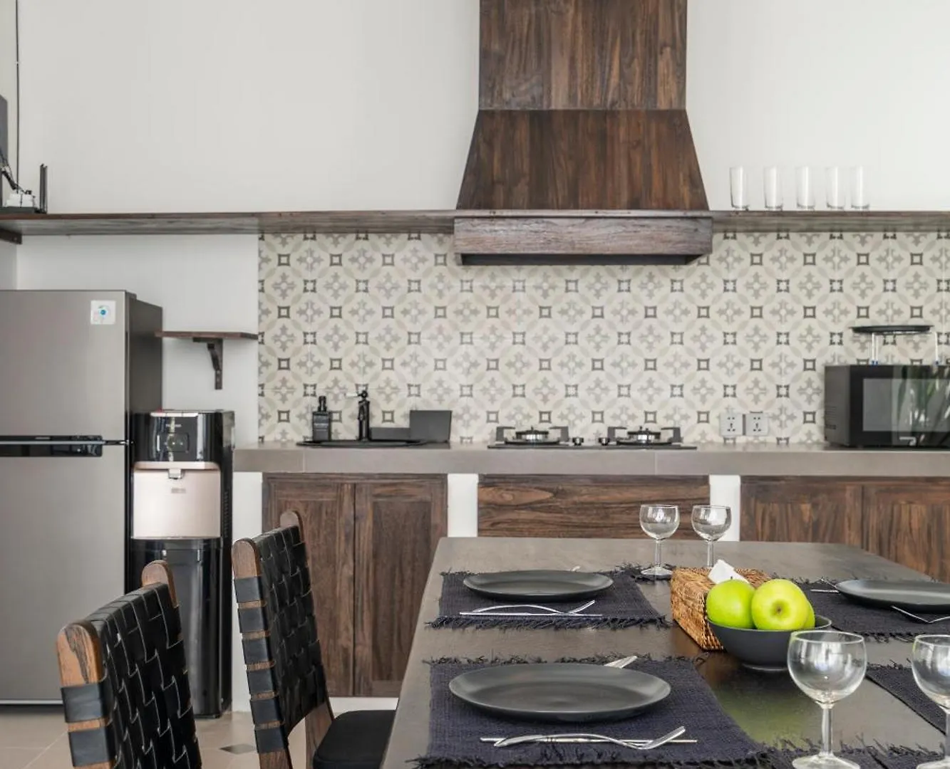 New Modern Villa Near Atlas, Finns Beach Clubs Canggu   Canggu (Bali)