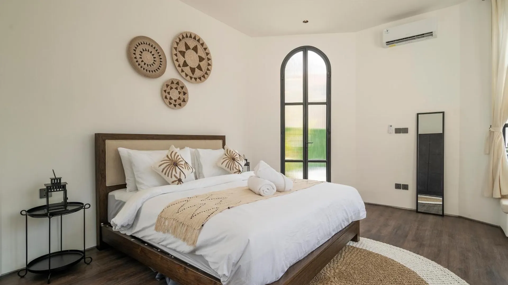 New Modern Villa Near Atlas, Finns Beach Clubs Canggu  Canggu (Bali)