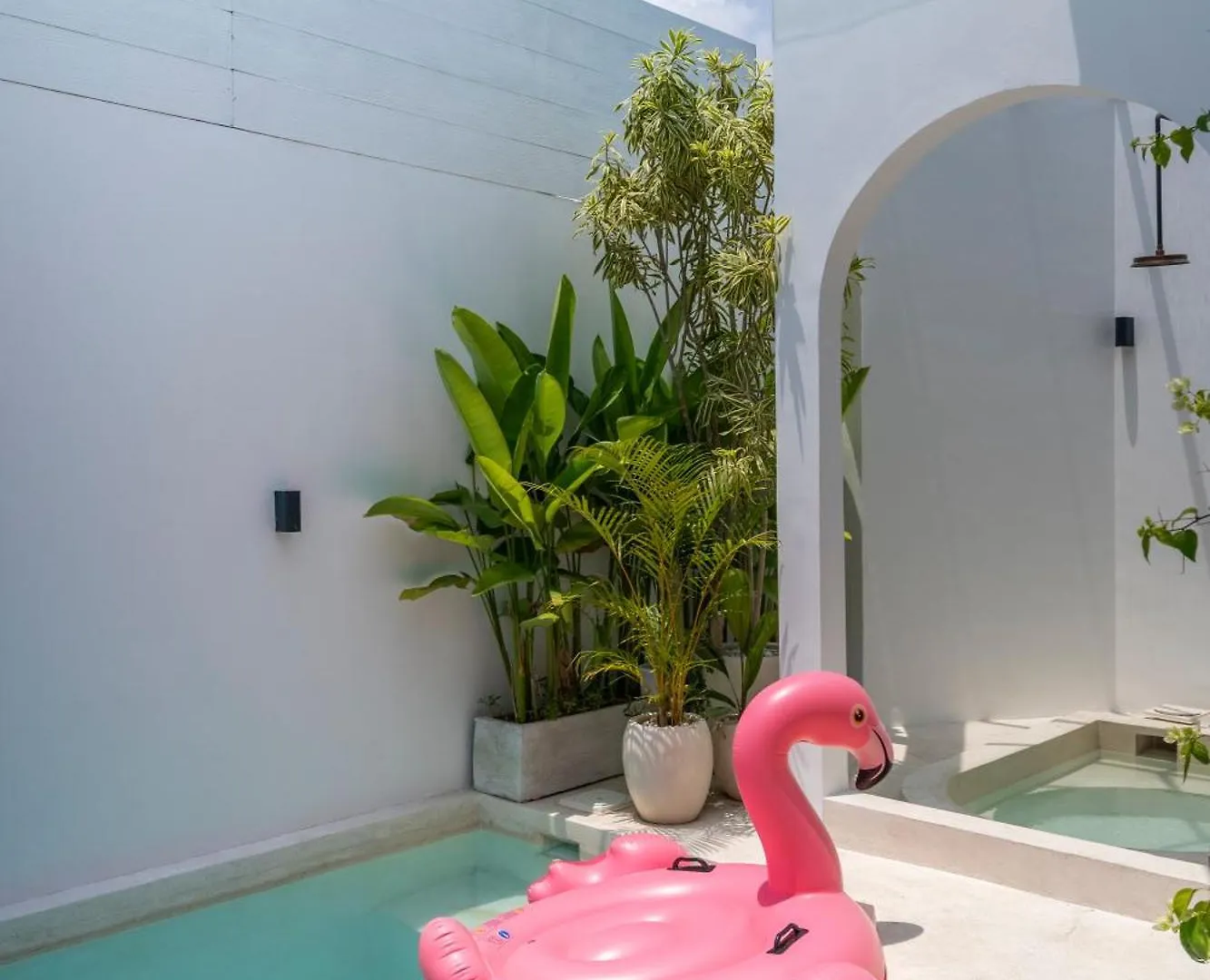 New Modern Villa Near Atlas, Finns Beach Clubs Canggu  Indonesia