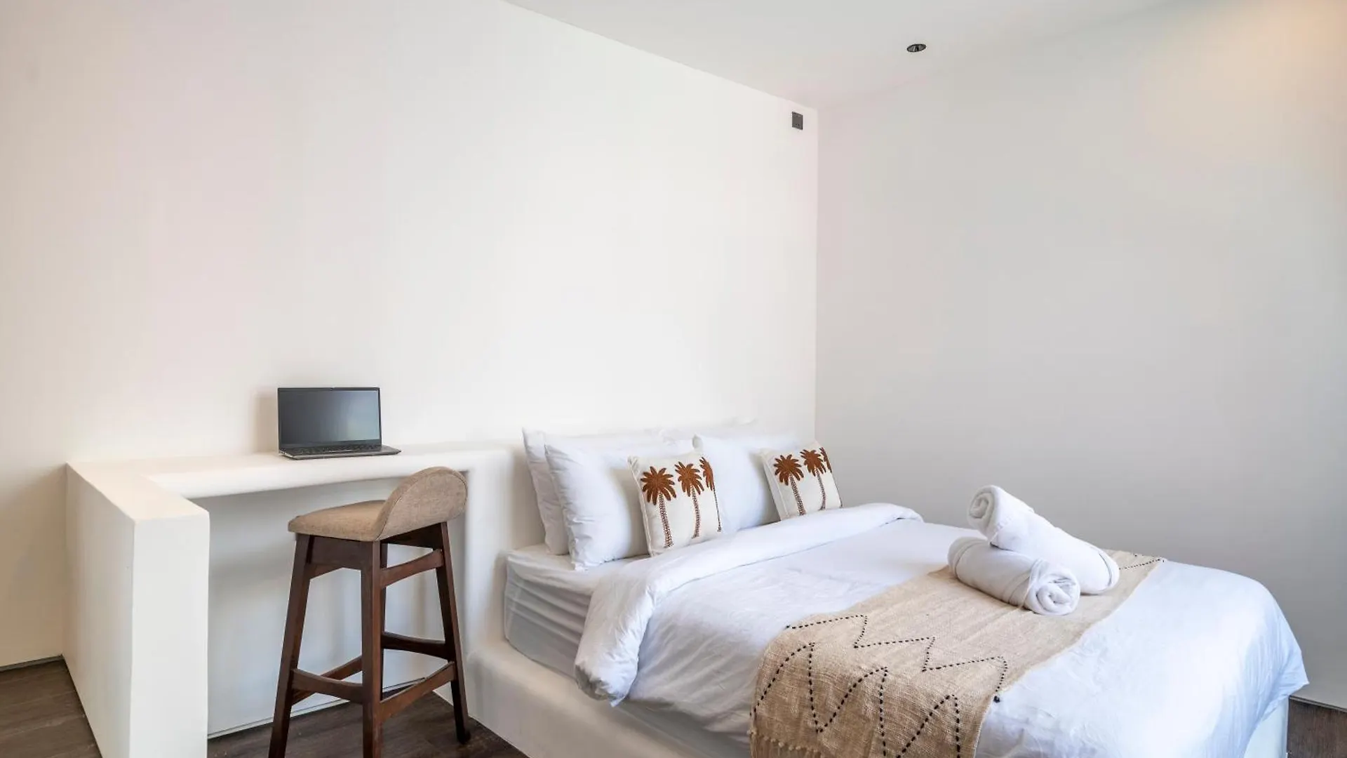 New Modern Villa Near Atlas, Finns Beach Clubs Canggu  0*, Canggu (Bali)