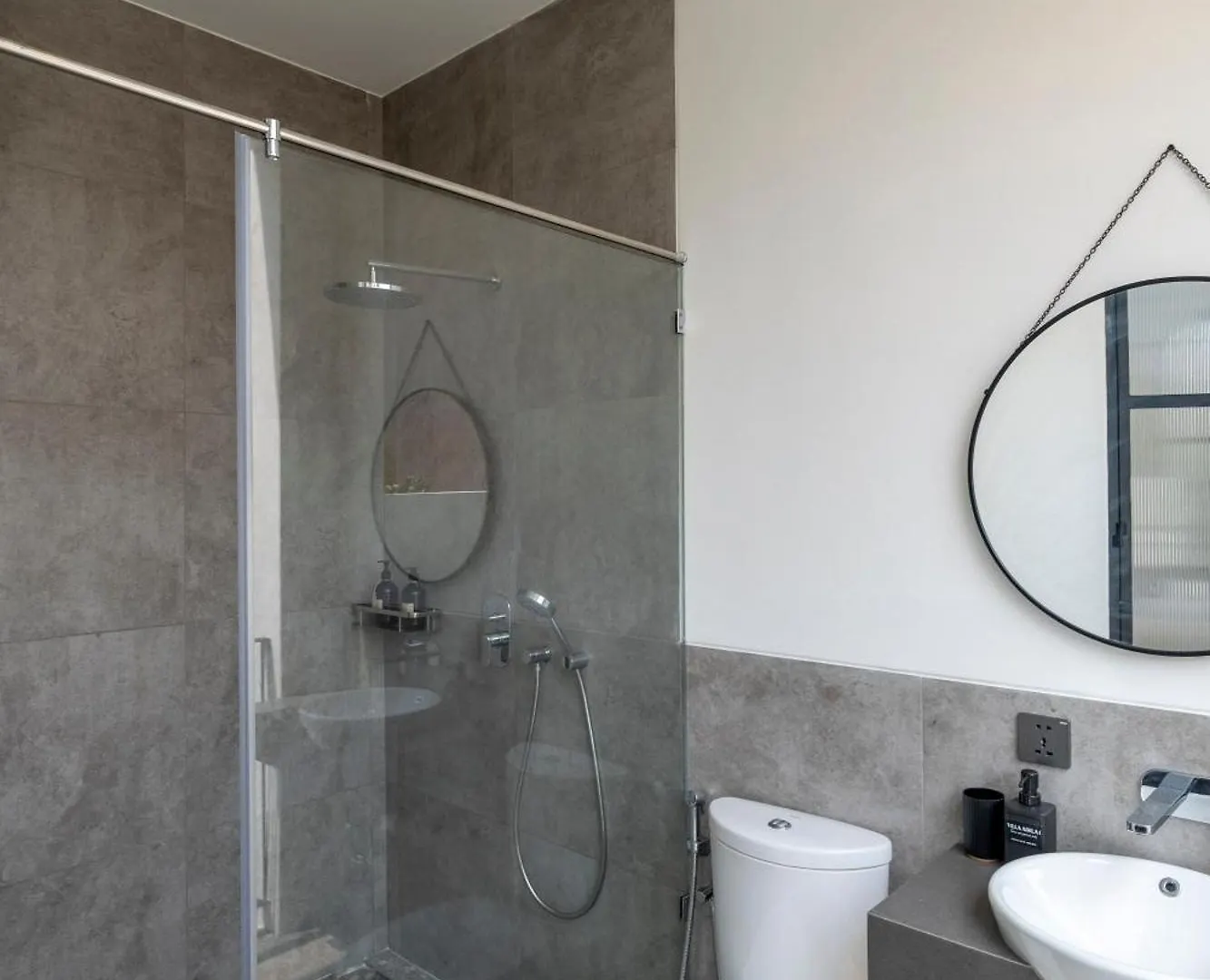 New Modern Villa Near Atlas, Finns Beach Clubs Canggu  Canggu (Bali)